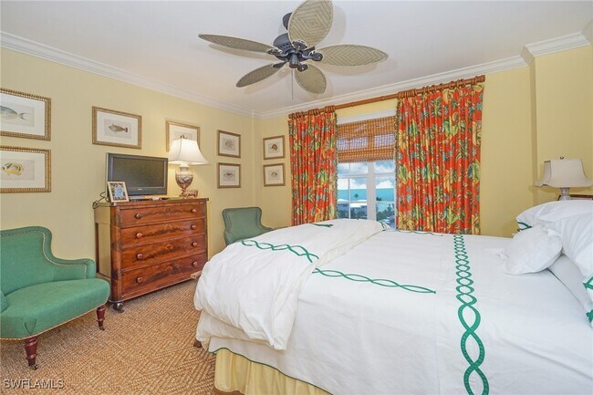 1900 Gulf Shore Blvd N