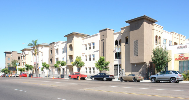 Talmadge Senior Village(55+ Senior Community) in San Diego, CA - Foto de edificio - Building Photo