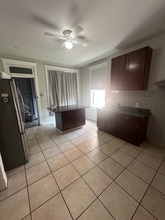 2405 S Troy St in Chicago, IL - Building Photo - Building Photo