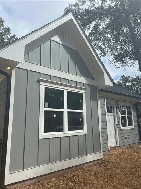 606 Glenwood Pl SE in Atlanta, GA - Building Photo