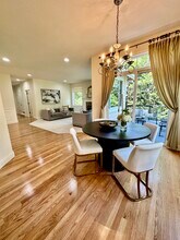 8228 NE 187th Way in Kenmore, WA - Building Photo - Building Photo