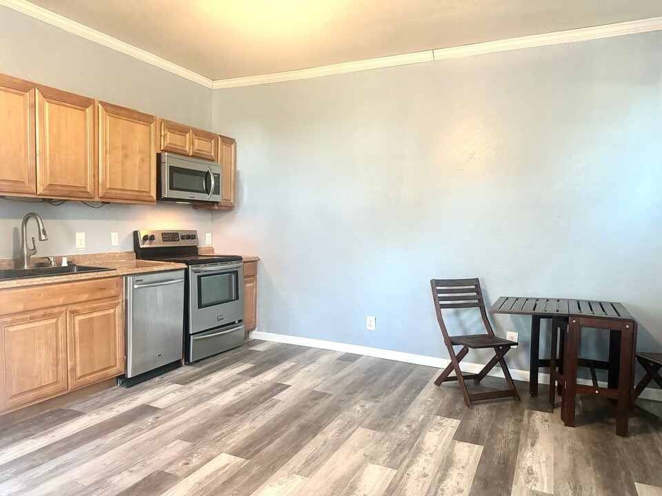 2804 S Grade Rd in Alpine, CA - Foto de edificio