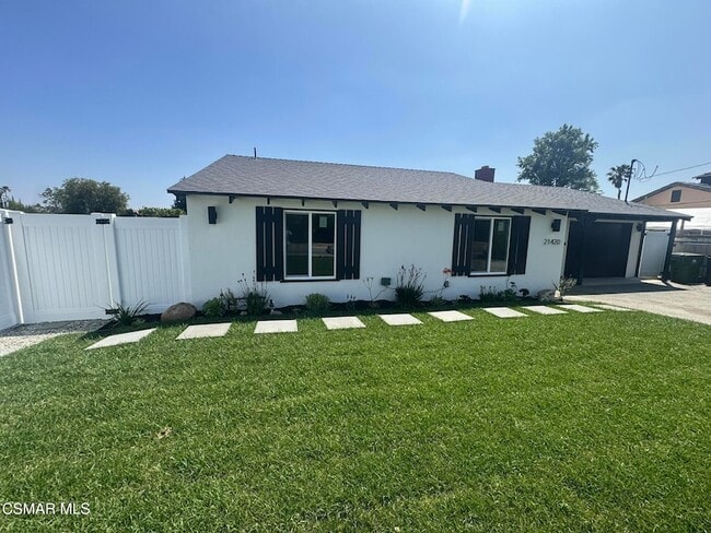 21420 Chatsworth St in Los Angeles, CA - Building Photo - Building Photo