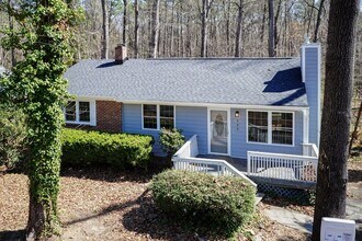 304 Hickory Dr in Chapel Hill, NC - Building Photo - Building Photo