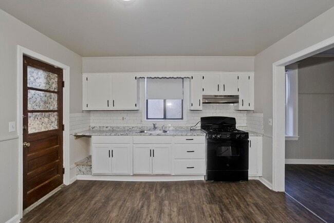 116 Fort Pleasant Ave in Springfield, MA - Building Photo - Building Photo