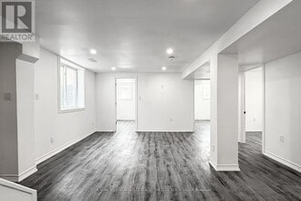 25 Buchanan Rd in St Catharines, ON - Building Photo - Building Photo