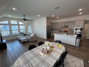 201 Dove Tree Dr in Buda, TX - Building Photo - Building Photo
