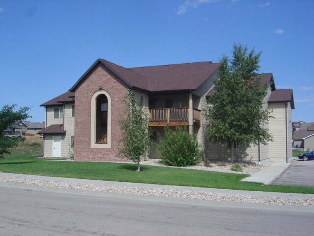 4653 Coal Bank Dr, Unit 2 in Rapid City, SD - Building Photo