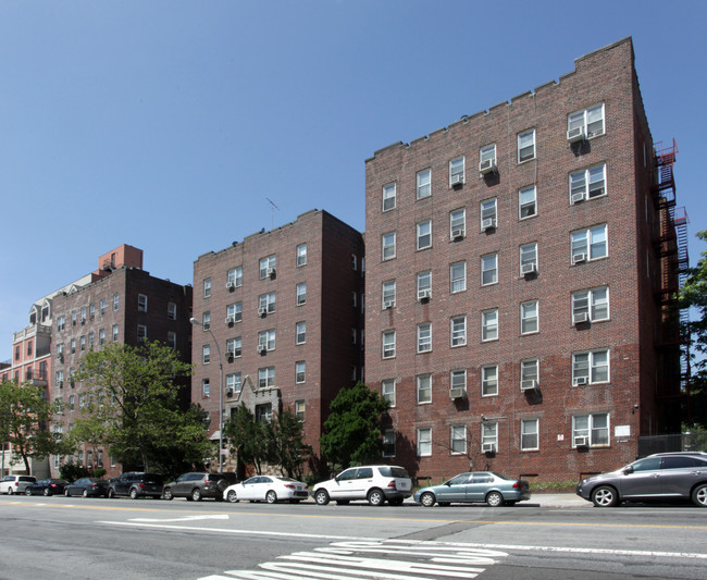 2566 Ocean Ave in Brooklyn, NY - Foto de edificio - Building Photo