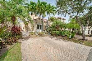 1770 Yellowheart Way in Hollywood, FL - Building Photo