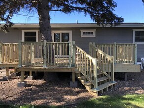 1070 Foster Dr in Dickinson, ND - Building Photo - Building Photo