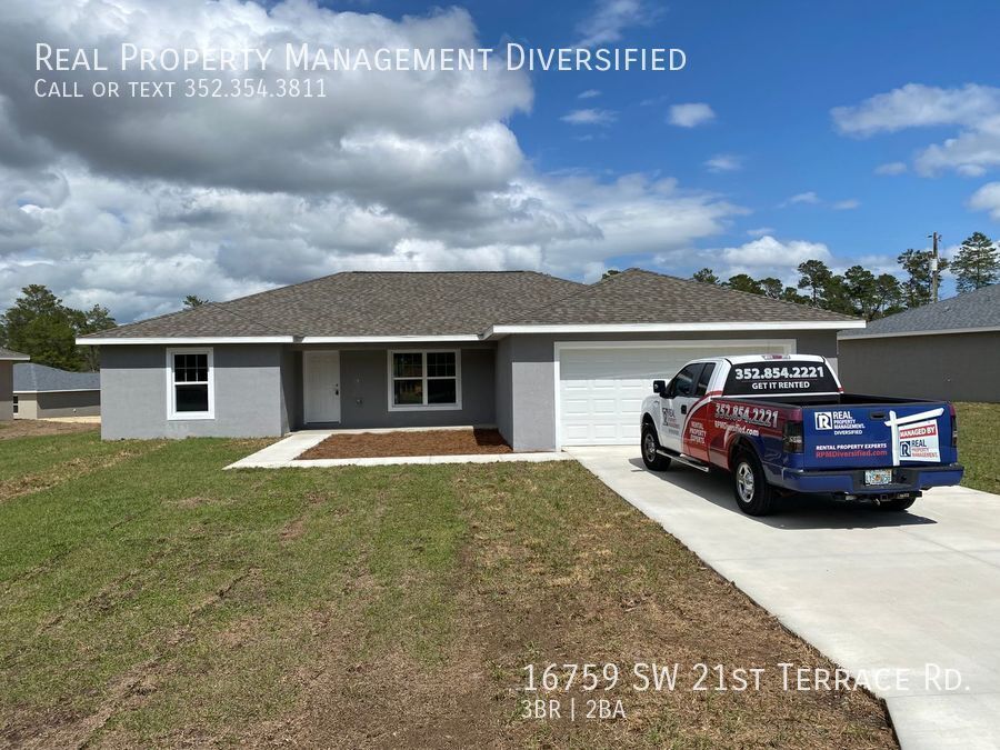 16759 SW 21st Terrace Rd in Ocala, FL - Foto de edificio