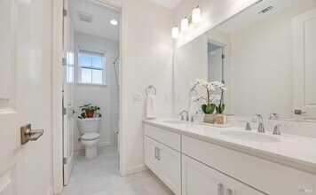 1747 Linden Ln in Santa Rosa, CA - Building Photo - Building Photo