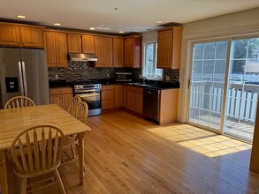 30 Russell St in Waltham, MA - Building Photo - Building Photo