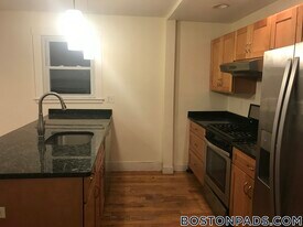 24 Lexington Terrace in Waltham, MA - Building Photo