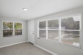 5480 Lake Tyner Dr in Orlando, FL - Building Photo - Building Photo