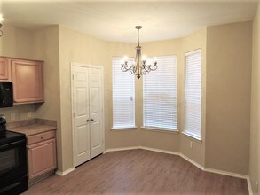 8736 Arcadia Park Dr in Fort Worth, TX - Foto de edificio - Building Photo