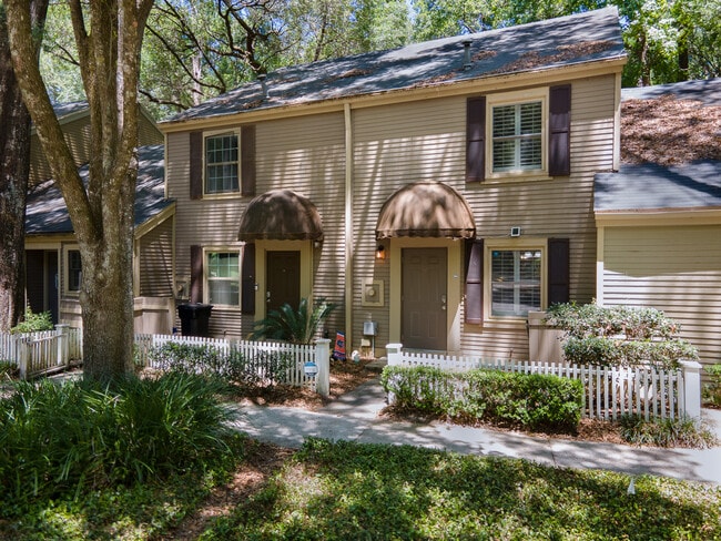 property at 5143 SW 92nd Ct