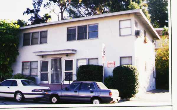 1700-1710 Griffith Park Blvd in Los Angeles, CA - Foto de edificio - Building Photo