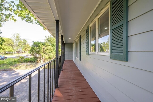 9708 Martinsburg Rd in Hedgesville, WV - Building Photo - Building Photo