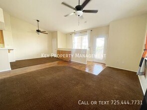 9901 Trailwood Dr, Unit #2162 in Las Vegas, NV - Foto de edificio - Building Photo