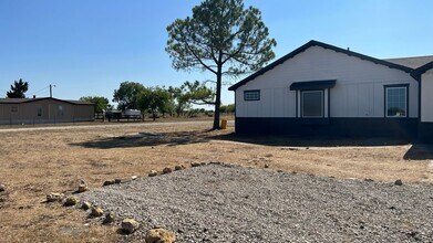 512 Stoney Acres in Ponder, TX - Building Photo - Building Photo