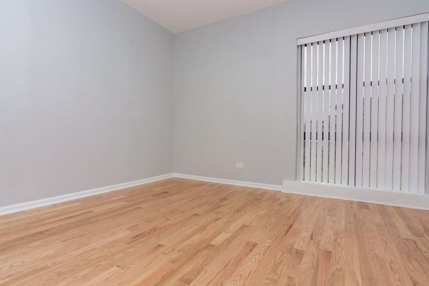 71 E 56th St in Chicago, IL - Building Photo