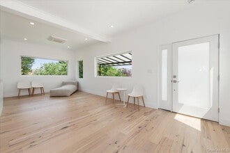 2105 Bay Blvd in Atlantic Beach, NY - Building Photo - Building Photo