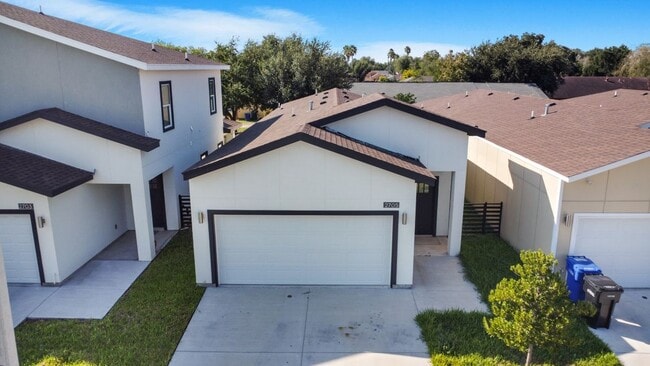 2705 Kerria Ave in McAllen, TX - Building Photo - Building Photo