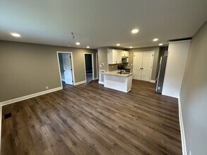 413 Martha Ln in Clarksville, TN - Building Photo - Building Photo
