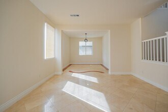 1514 Regents St in Lancaster, CA - Building Photo - Building Photo