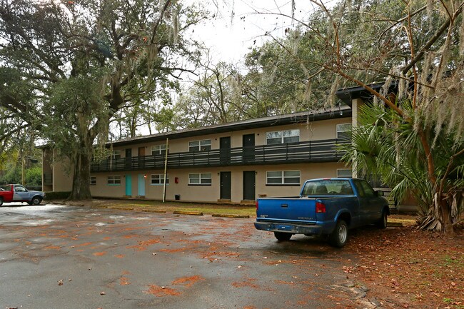 Del Rio 24 Apartments in Tallahassee, FL - Building Photo - Building Photo