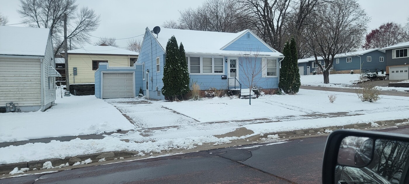 306 Blinkman St in Fairmont, MN - Building Photo