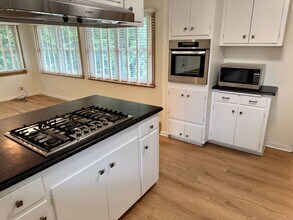5732 Zenith Ave S in Edina, MN - Building Photo - Building Photo