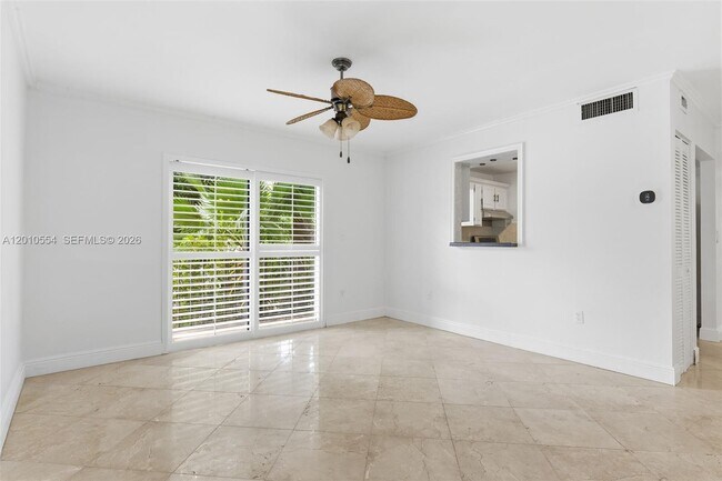 821 Euclid Ave in Miami Beach, FL - Building Photo - Building Photo