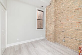2450 S Oakley Ave in Chicago, IL - Building Photo - Building Photo