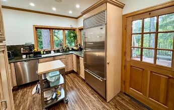 14520 Fremont Ave N in Shoreline, WA - Building Photo - Building Photo