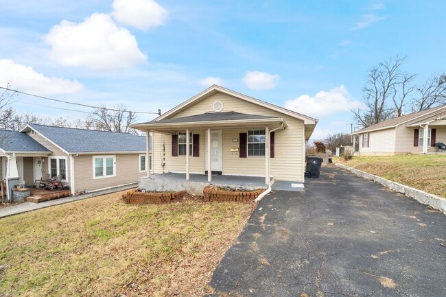 153 Yankee St in Knoxville, TN - Building Photo - Building Photo