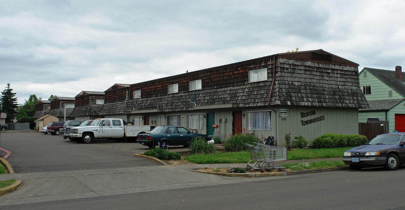 Benton Townhouses in Corvallis, OR - Building Photo