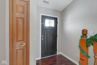 6318 Pickwick Ct in Zionsville, IN - Building Photo - Building Photo