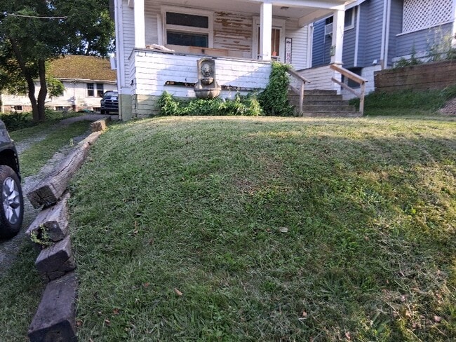 property at 1803 Pointview Ave
