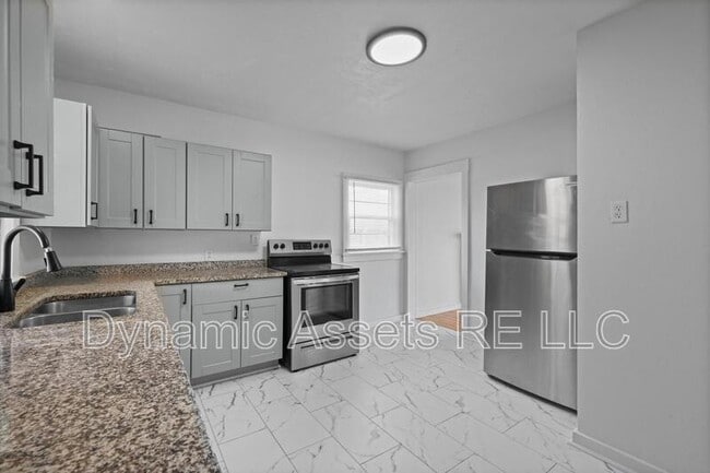 405 N Walnut St in Pittsburg, KS - Building Photo - Building Photo