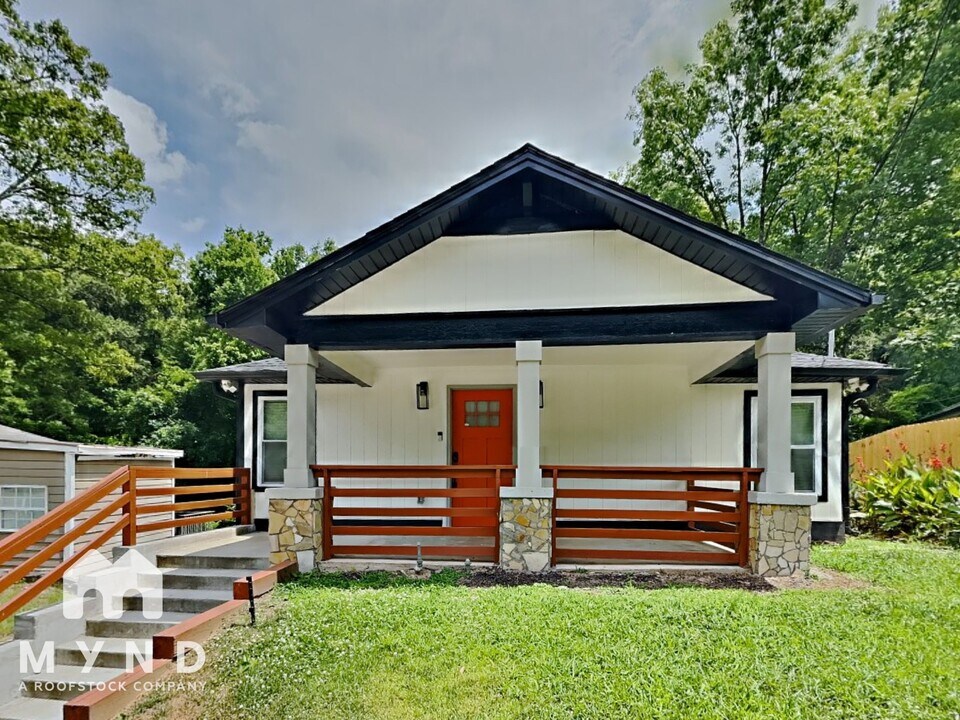 963 Sims Ave NW in Atlanta, GA - Building Photo