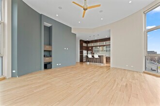 2408 W Rice St in Chicago, IL - Building Photo - Building Photo