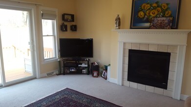 73 Rockrose Dr in East Greenbush, NY - Building Photo - Building Photo