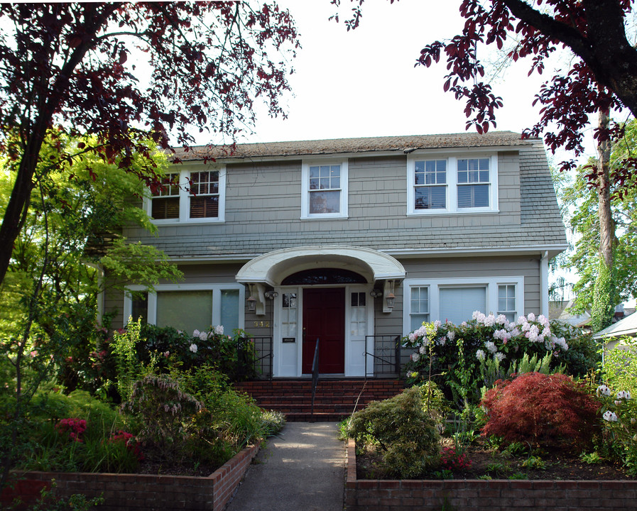 342 E 12th Ave in Eugene, OR - Building Photo