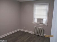 909 St Dunstans Rd photo'