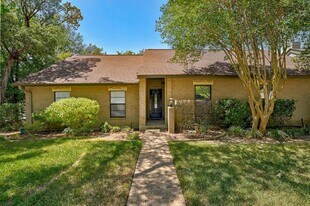 5703 Eagle Cliff in Austin, TX - Building Photo