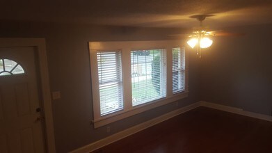 121 Avery St in Greenville, NC - Building Photo - Building Photo