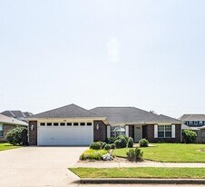 2305 SW 17th St in Bentonville, AR - Building Photo